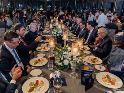 2025 12 03 Worldlng 1248