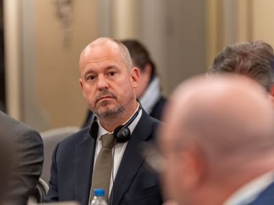 2025 12 03 Worldlng 812