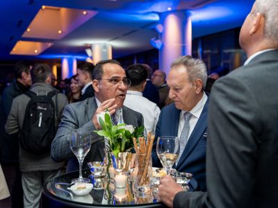 2025 12 03 Worldlng 1114