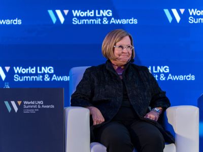 2025 12 04 Worldlng 1052