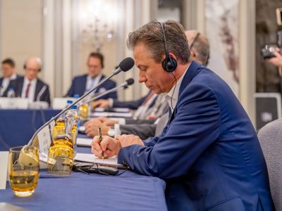 2025 12 03 Worldlng 692