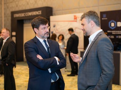 WORLD LNG WEB READY DAY 1 942