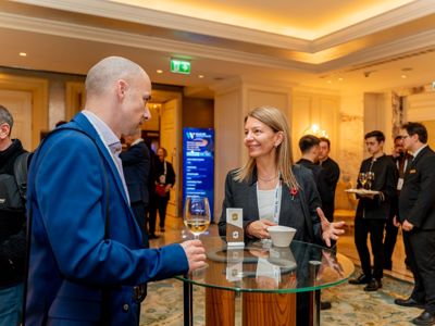 2025 12 04 Worldlng 1181