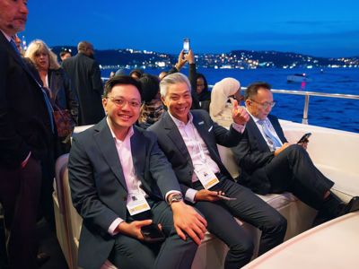 WORLD LNG WEB READY DAY 1 472