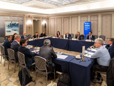 2025 12 04 Worldlng 1014