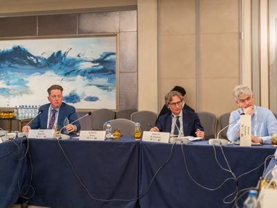 2025 12 04 Worldlng 1028